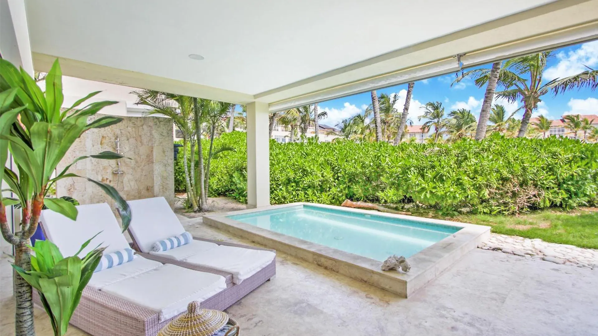 Apartment 2-Bedroom Beachfront Apartment, Capcana, Punta Cana
